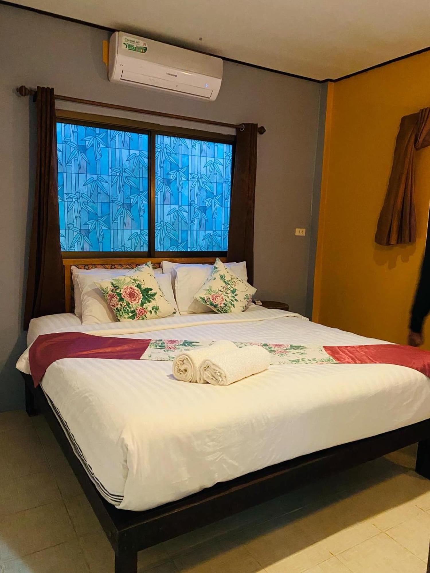 Nin Kantiang Bay Koh Lanta Ngoại thất bức ảnh