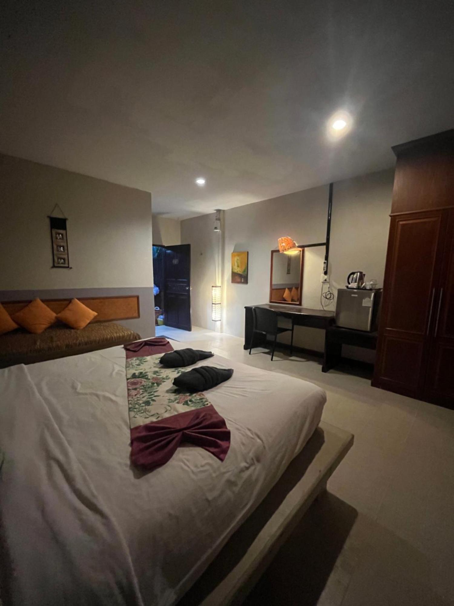 Nin Kantiang Bay Koh Lanta Ngoại thất bức ảnh